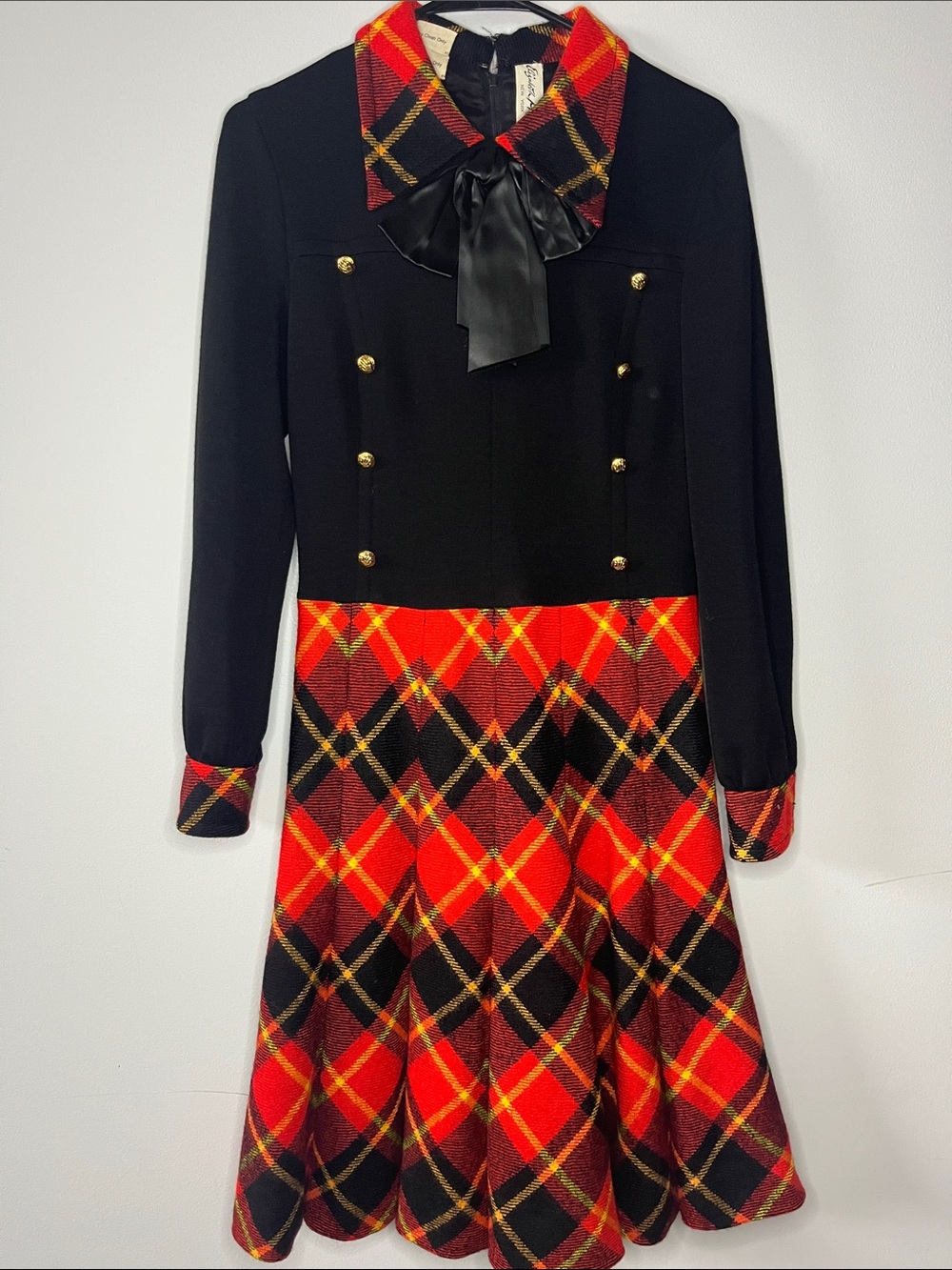 Elizabeth Arden New York Long Sleeve Winter 1970’s vintage plaid Christmas dress